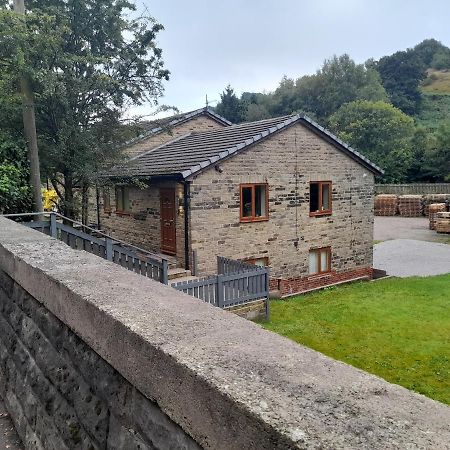 Canal View Todmorden Exterior photo