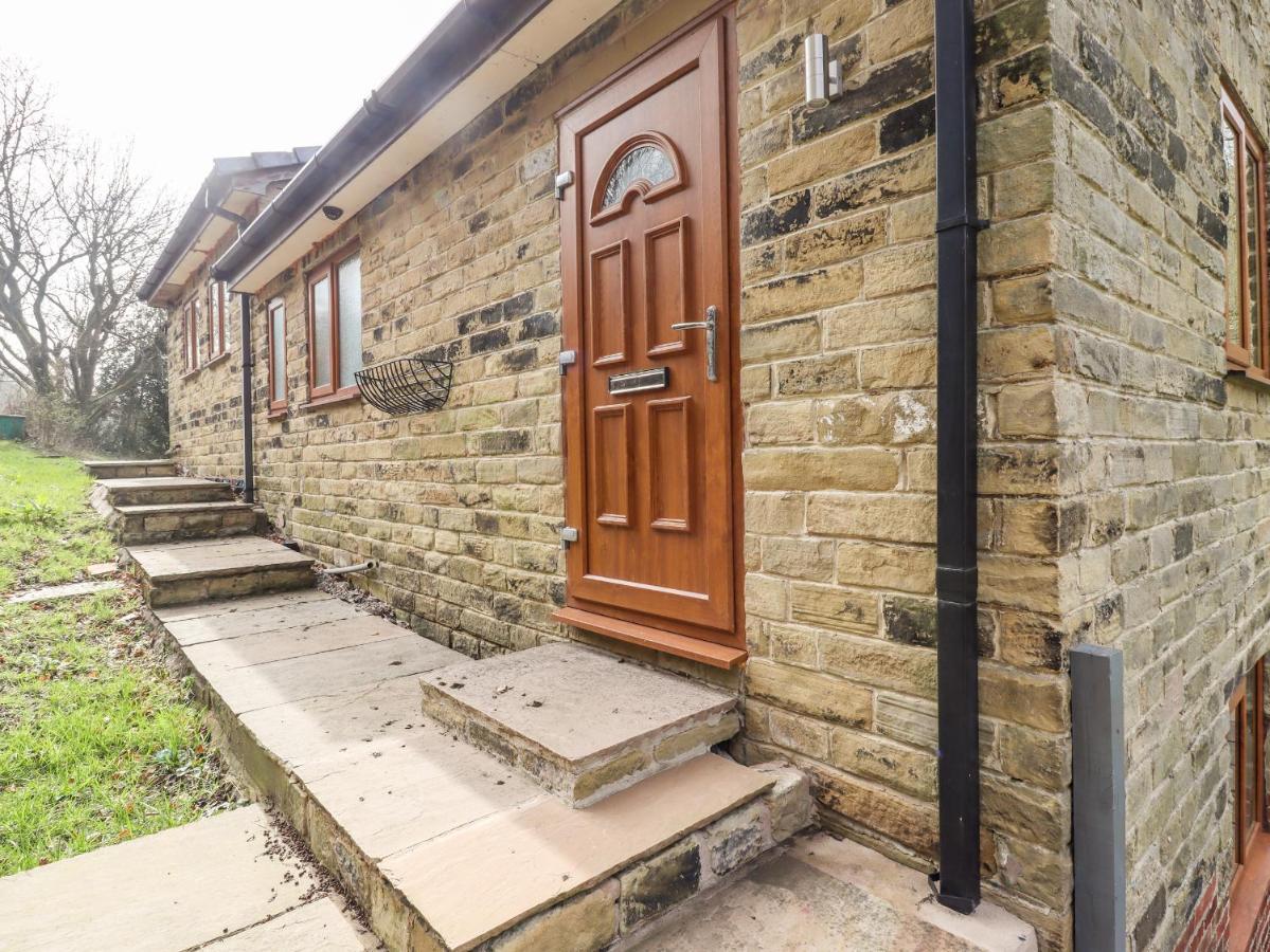 Canal View Todmorden Exterior photo